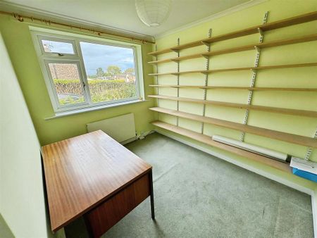 4 bedroom detached house to rent - Photo 3