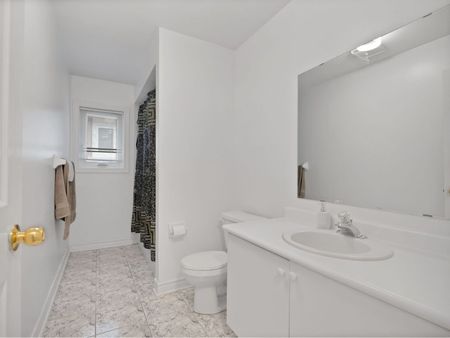 For Lease - 42 Cedarhurst Drive Unit# Main, Richmond Hill, Ontario - Photo 5