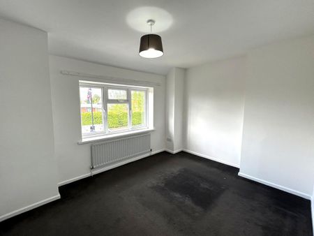 3 bedroom end of terrace house to rent - Photo 2