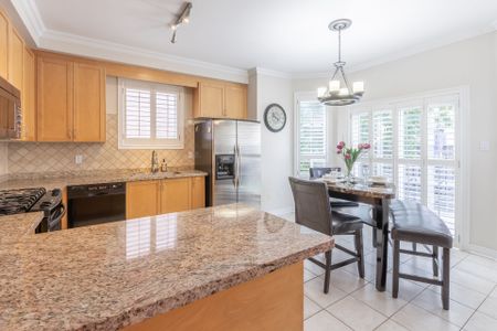 For Lease - 129 Fox Hound Crescent, Vaughan, Ontario - Photo 3