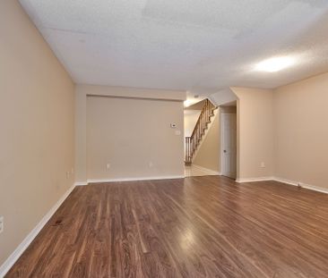 For Lease - 1765 Cobra Crescent, Burlington, Ontario - Photo 2