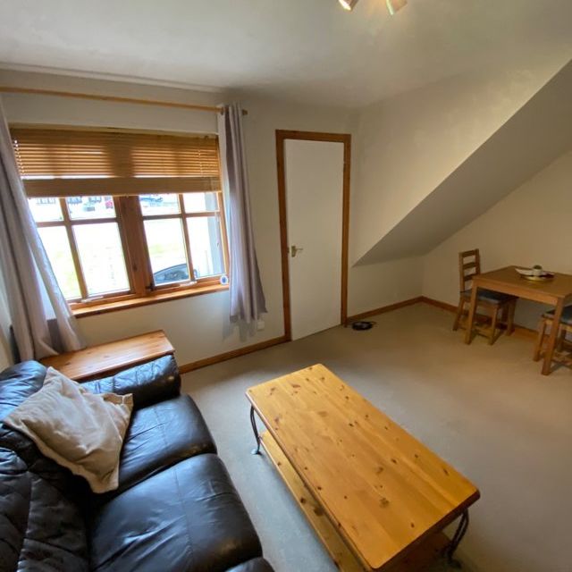 27 Broadstraik Avenue, AB32 6DA, Westhill - Photo 1