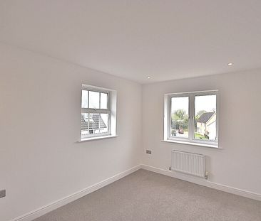 5 bedroom semi detached house to rent, - Photo 5