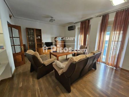 Piso en alquiler en Ciudad Jardín-Zoco - Photo 2