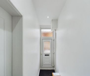 4 bedroom house of multiple occupation to rent - Photo 2