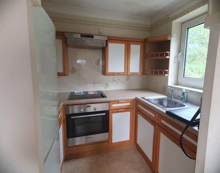 1 bedroom retirement property to rent - Photo 4