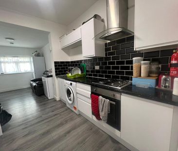 1 bedroom in a house share to rent - Photo 6