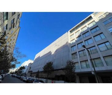 2 room luxury Duplex for rent in Santo António, Lisbon - Photo 3