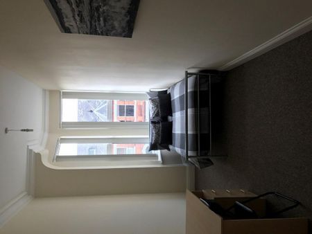 3 bedroom flat to rent - Photo 2