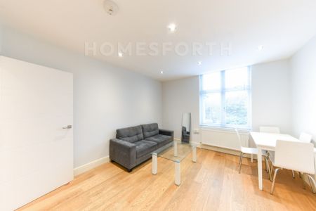3 Bedroom Flat - Photo 2