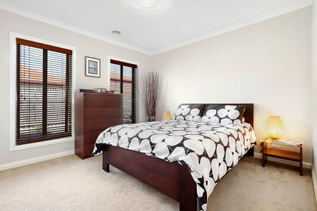 2/21 Clydesdale Road, Airport West VIC 3042 - Photo 3