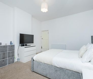 Oxford Street, Leigh, WN7 - Photo 5