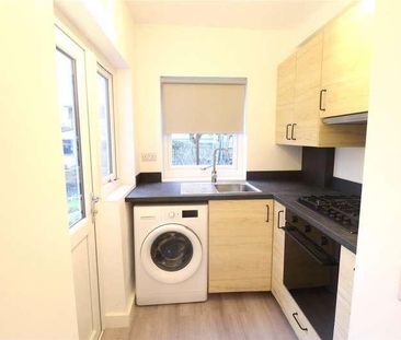 Burgess Avenue, Kingsbury, London, NW9 - Photo 3