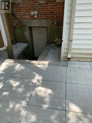 231 ALBANY AVENUE - Photo 1