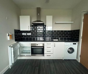 2 bedroom flat to rent - Photo 2