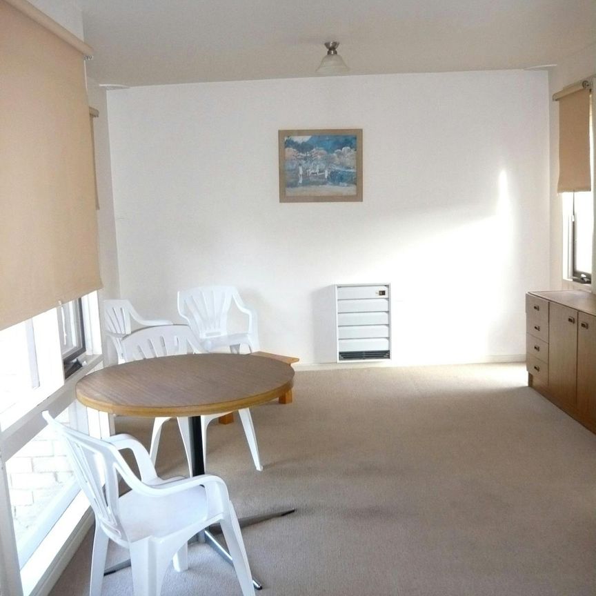 PERFECT FOR ONE! - Photo 1