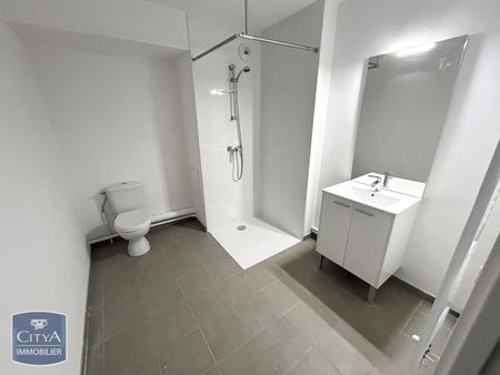 Location Appartement 1 pièce 28m² VALENCIENNES 59300 - Photo 3