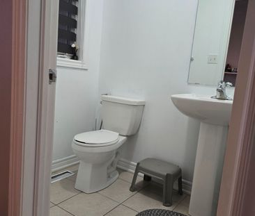 For Lease - 32 Kempenfelt Trail, Brampton, Ontario - Photo 4