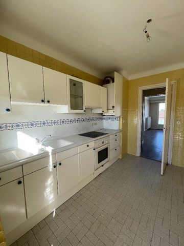 Location Appartement 4 pièces 89m² - Photo 3