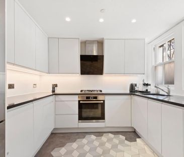 3 bedroom mews to rent - Photo 4