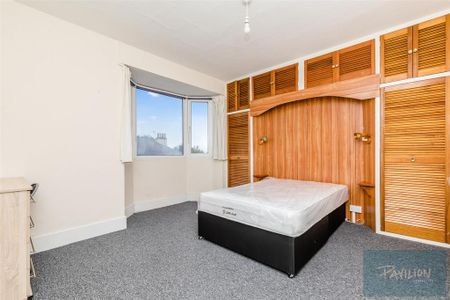 4 bedroom terraced house to rent - Photo 2