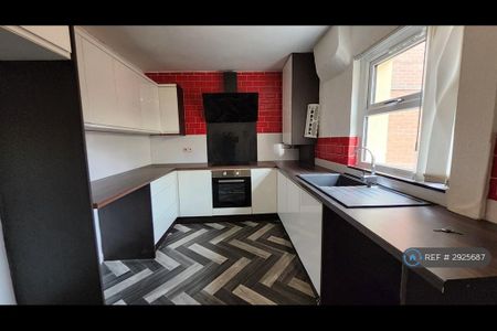 2 bedroom terraced house to rent - Photo 5