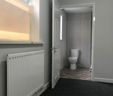 4 bedroom terraced house to rent - Photo 6