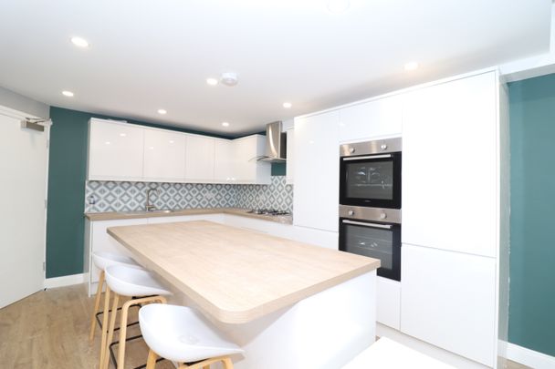 Rhymney Street, Cathays - Photo 1