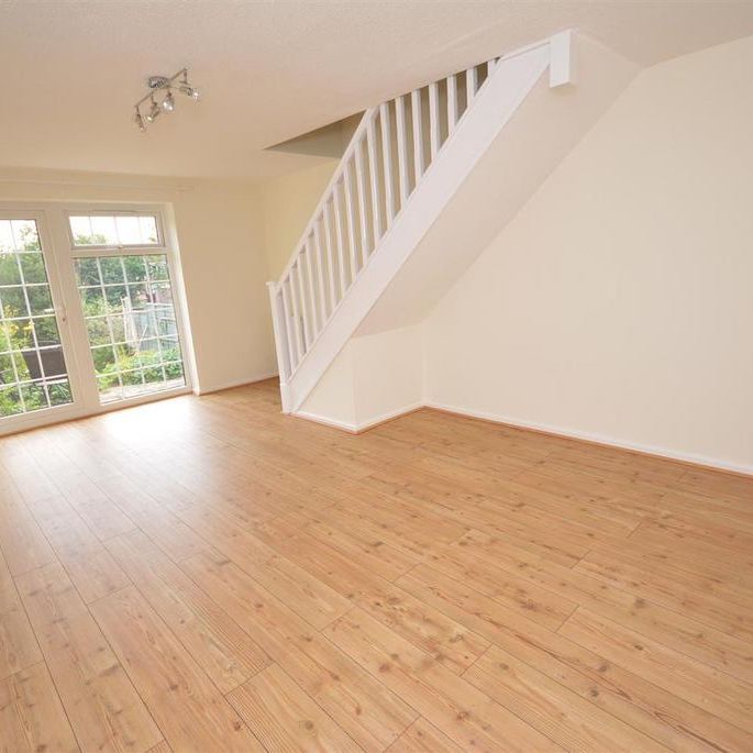 2 bedroom end of terrace house to rent - Photo 1