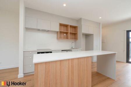 Brand new 3 bedroom townhouse. - Photo 5