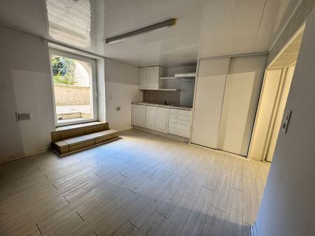 Location Appartement 3 pièces 65m² - Photo 3