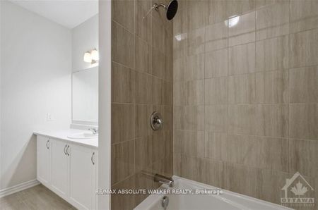 For Lease - 517 Takamose Private Road, Manor Park - Cardinal Glen and Area, Ontario - Photo 3