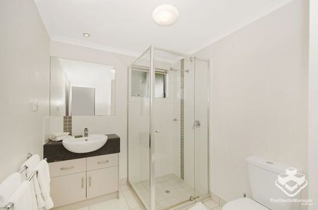 APARTMENT IN SOUGHT AFTER LOCATION - Photo 4