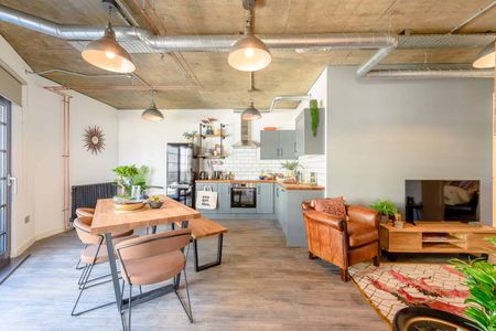 2 Bed Apartment - Photo 2