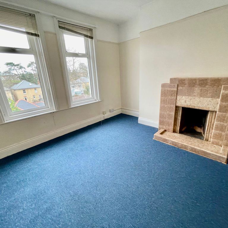 HANKINSON ROAD, CHARMINSTER (83AHA) - Photo 1