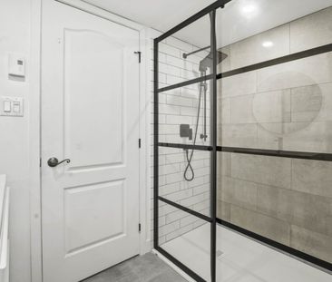 🔥 Bachelor entièrement rénové meublé 🏠 - Photo 5