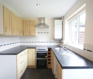 2 bedroom semi-detached house to rent - Photo 4