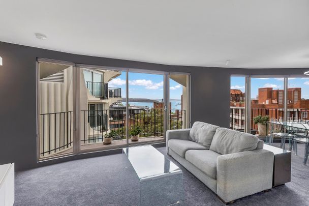 North Facing Semi Furnished One Bedroom in Gazebo With Stunning Views - Photo 1