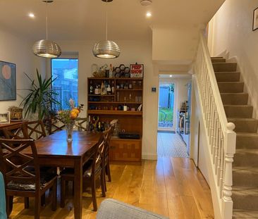 4 Bed Terraced House, Ashlin Road, E15 - Photo 2