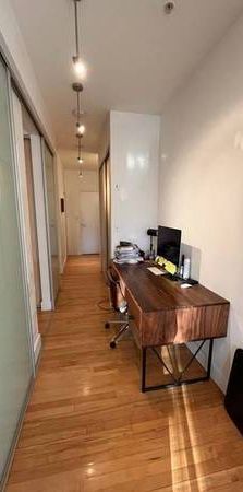 One bedroom loft in Gastown - Photo 1