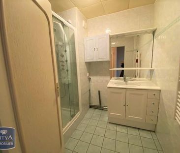 Location Appartement 4 pièces 86m² CHATEAUROUX 36000 - Photo 6