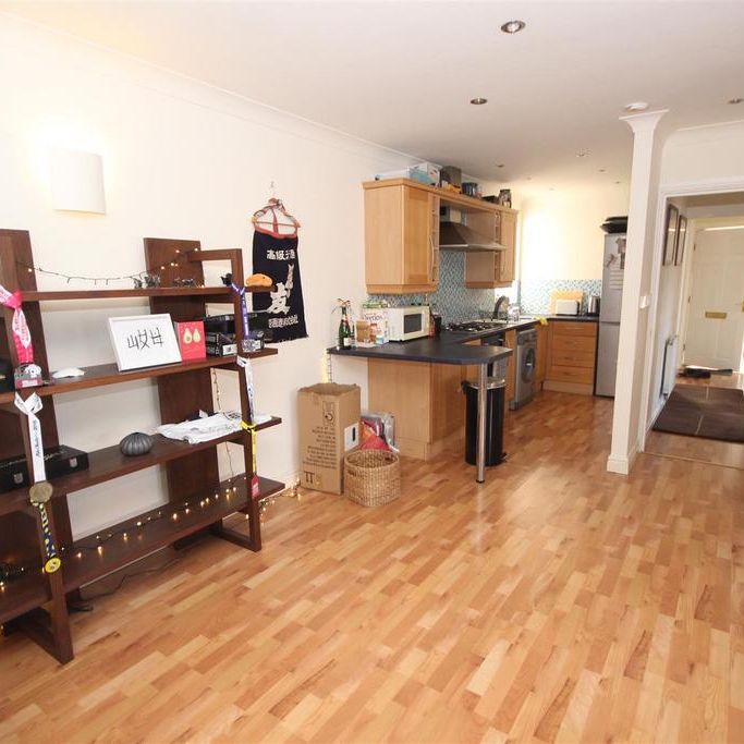 2 bedroom flat to rent - Photo 1