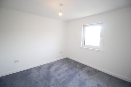 3 bedroom flat to rent - Photo 3