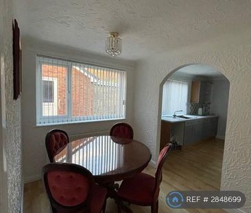 2 bedroom bungalow to rent - Photo 3