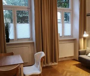 VOLLMÖBLIERTES, GEMÜTLICHES SINGLE APARTMENT PROVISIONSFREI - Photo 2