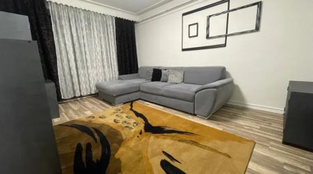 3 camere, decomandat, 65 mp, de inchiriat apartament in zona Podu Ros, National Office Center, Cod 161328 - Fotografie 2