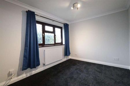 St Johns Road, Congleton, CW12 - Photo 3