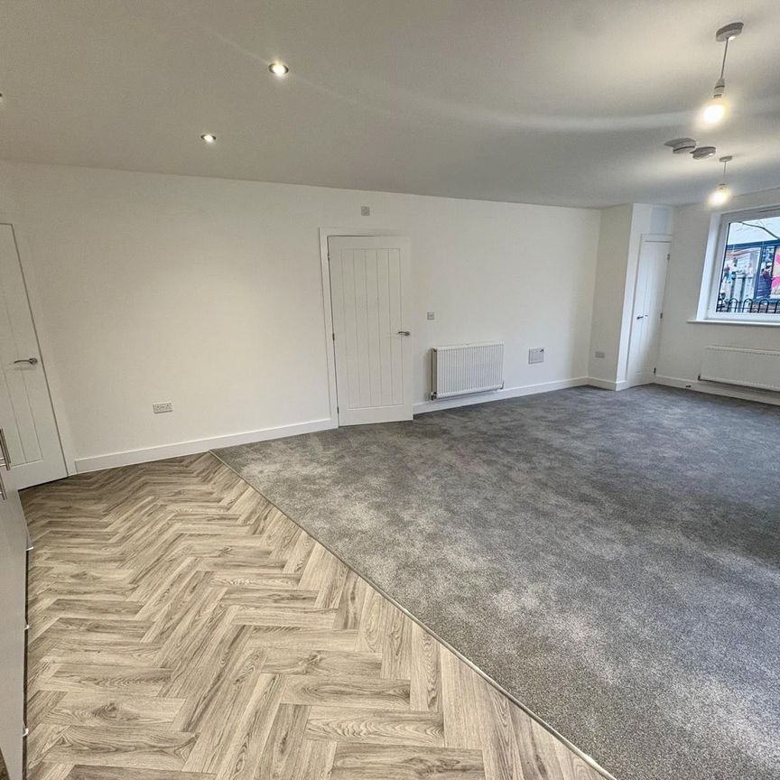 John Street - Photo 1