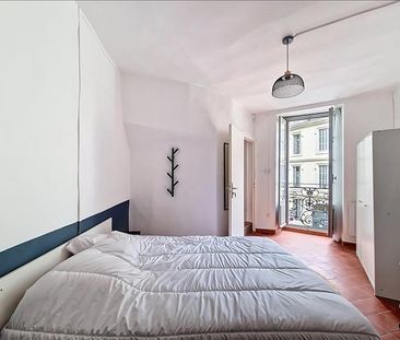 5 pièces - Meublé - 79 m² - RDC - Colocation autorisée - Photo 4