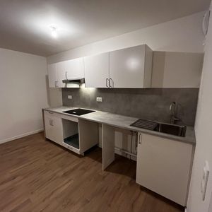 location Appartement T2 DE 41.8m² À CARRIERES SOUS POISSY - Photo 2